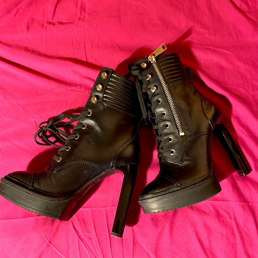 Platform DKNY stiletto combat boots